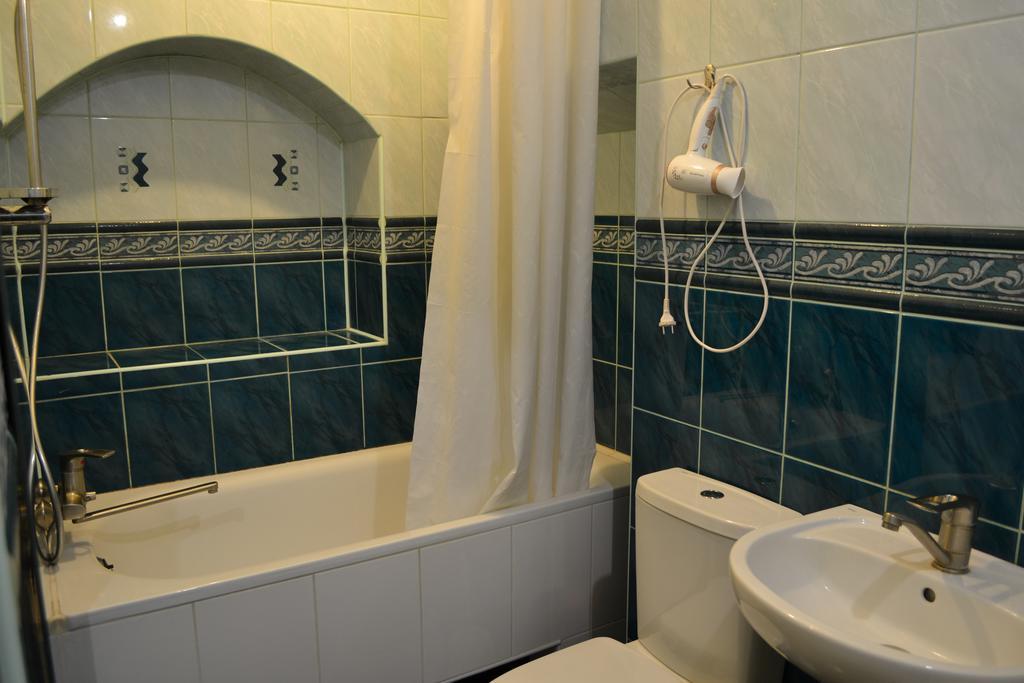 Apartment On Ploshcha Svyatogo Teodora Львов Экстерьер фото