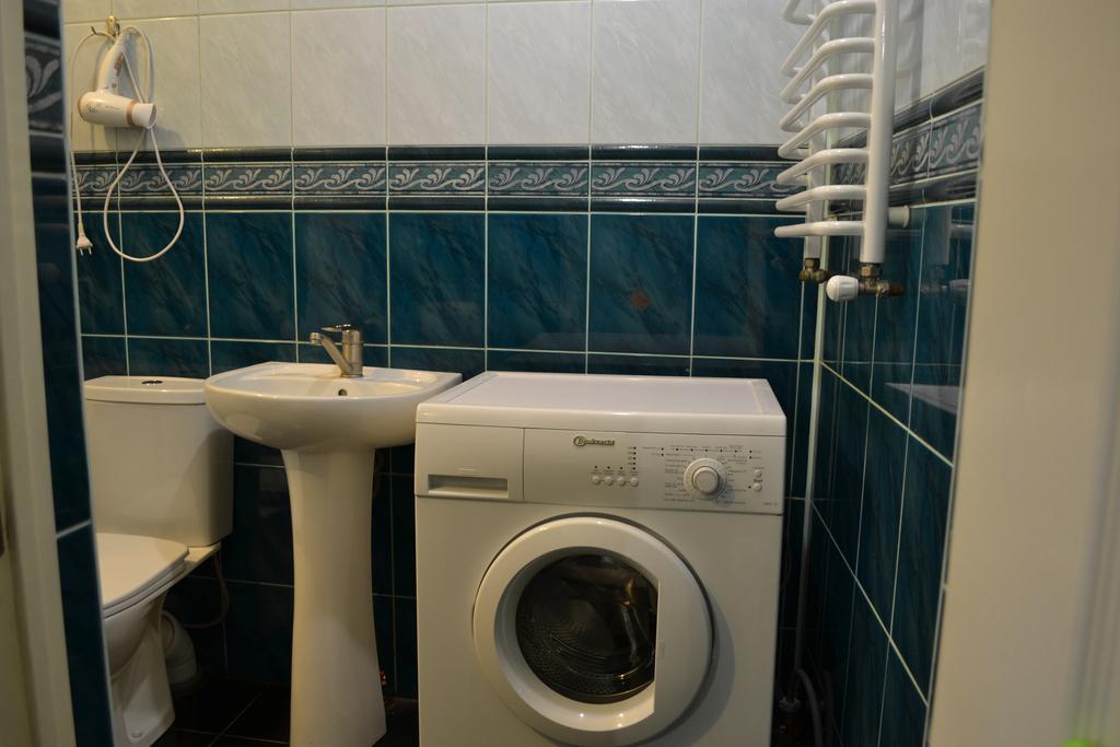 Apartment On Ploshcha Svyatogo Teodora Львов Экстерьер фото